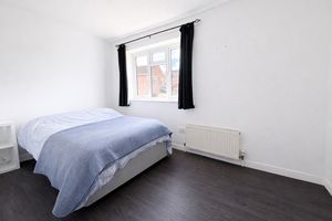 Bedroom- click for photo gallery